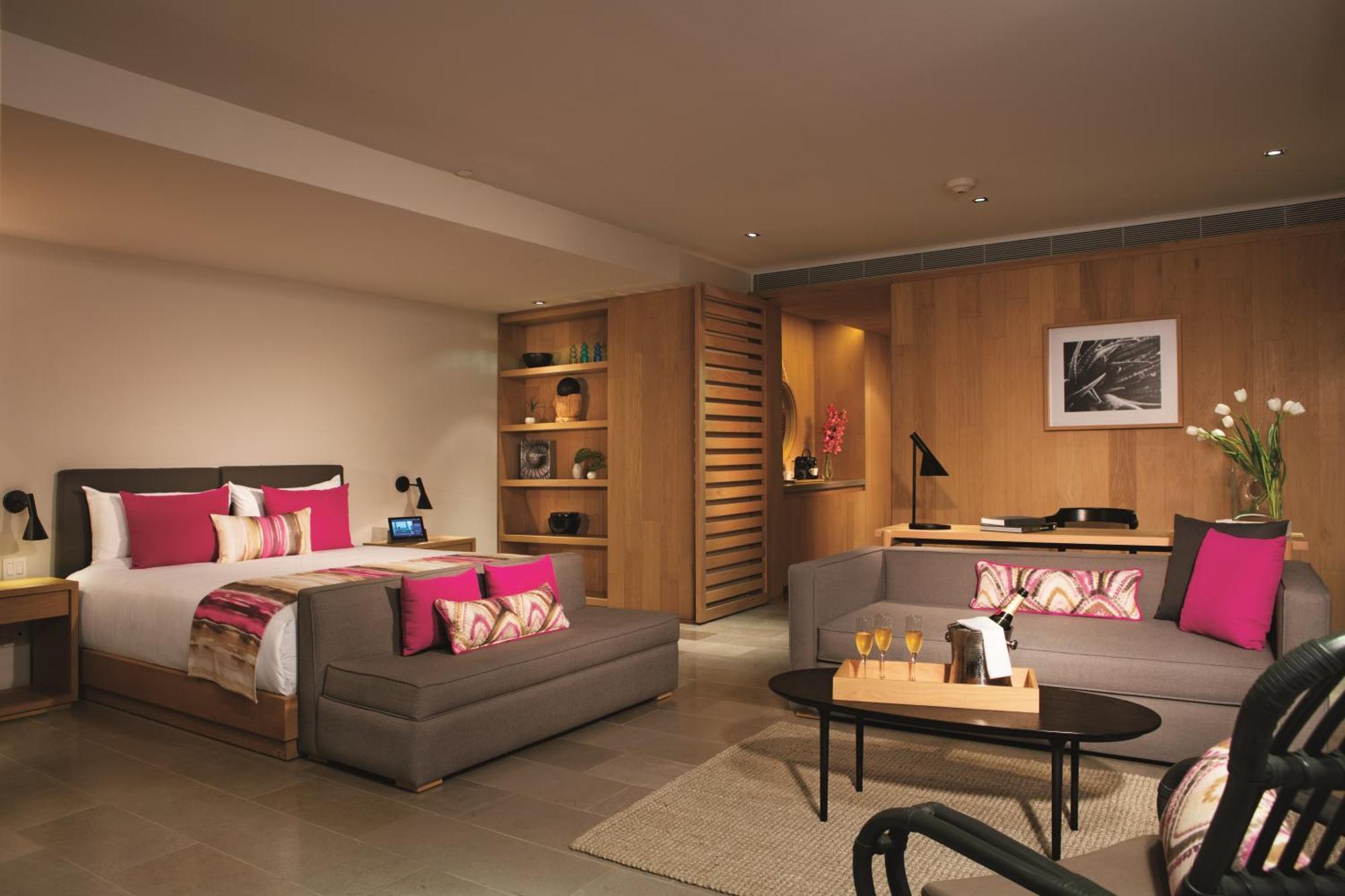 xhale club Romance Suite,1616441852:JPEG