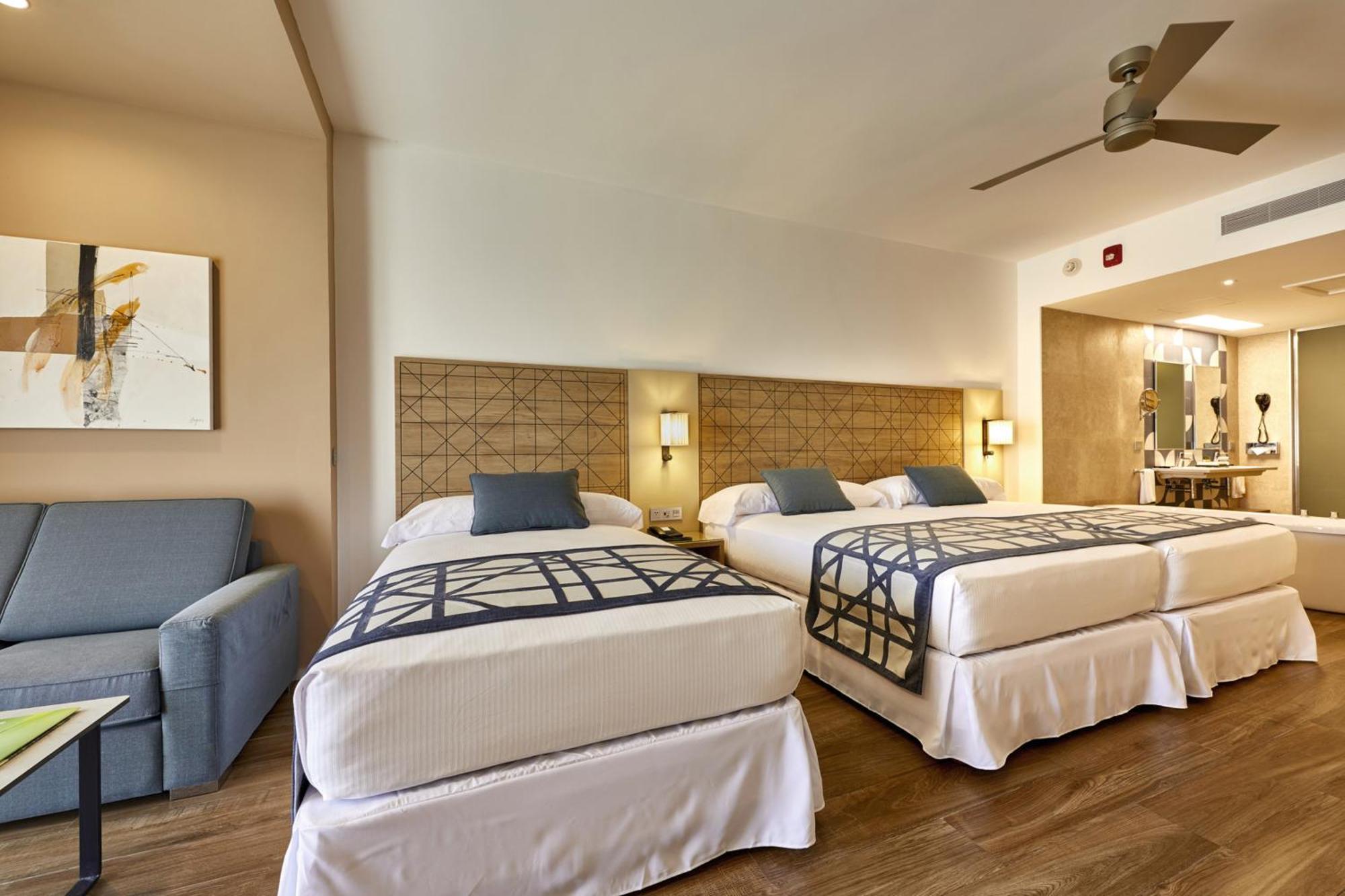 Large Junior Suite