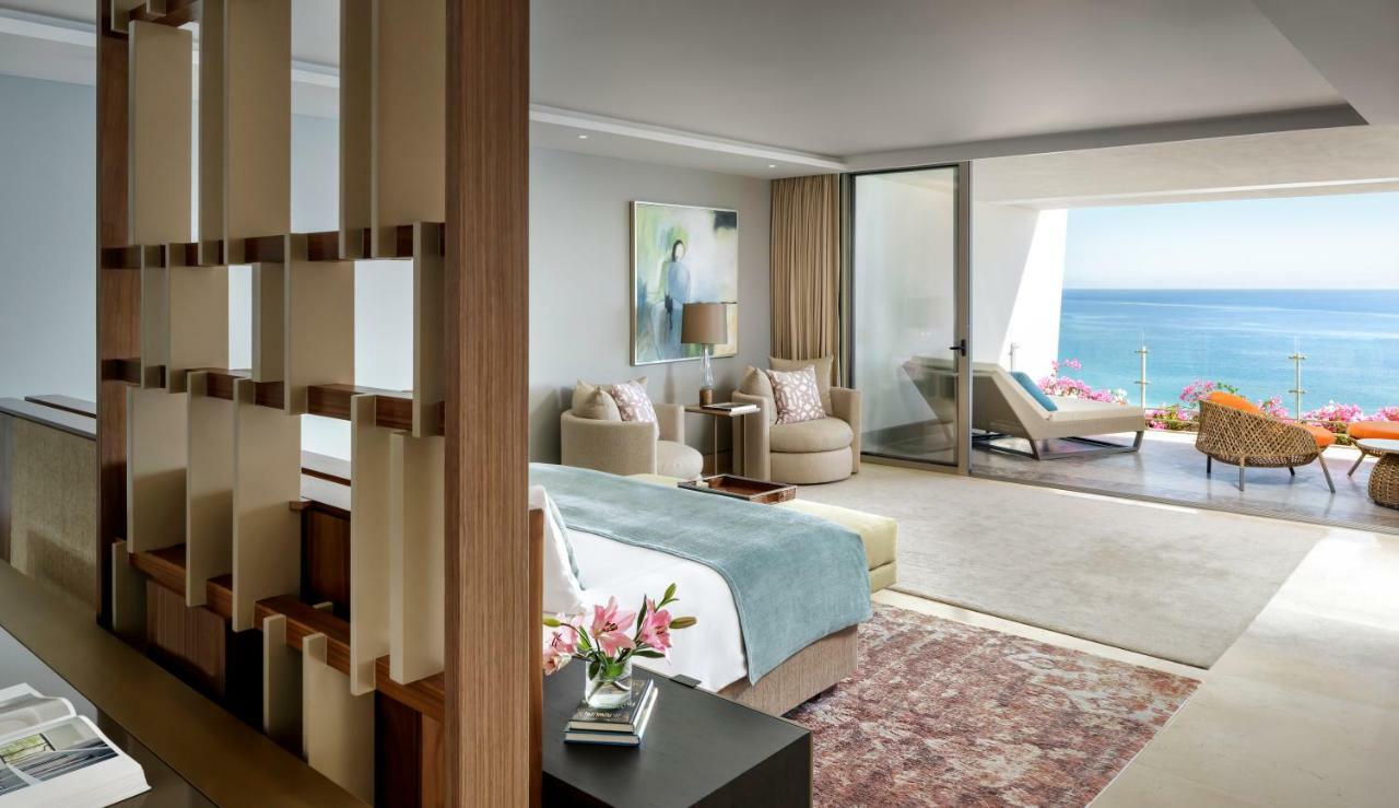 One Bedroom Governor Suite Ocean View